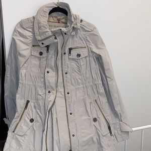 𝙱𝚄𝚁𝙱𝙴𝚁𝚁𝚈 𝚁𝙰𝙸𝙽 𝙲𝙾𝙰𝚃 🖤